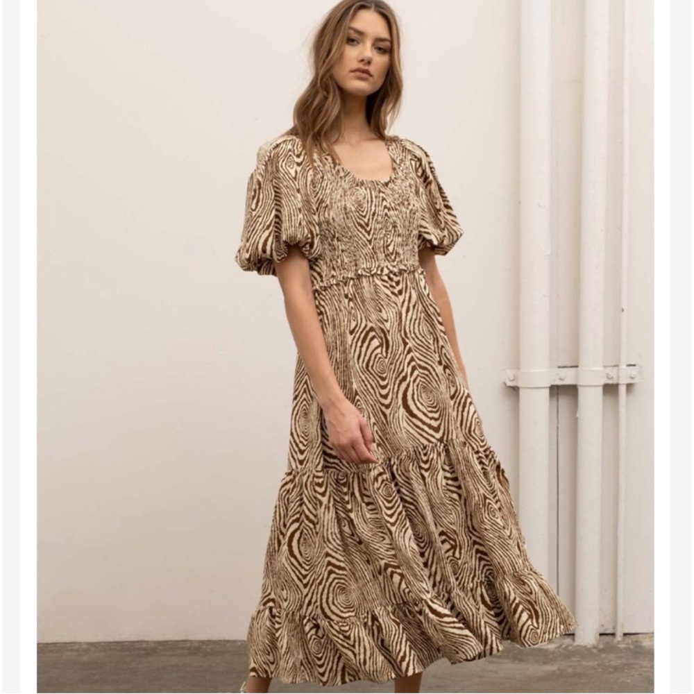 Moon River Swirl Puff Sleeve Smocked Tiered Midi Dress Large